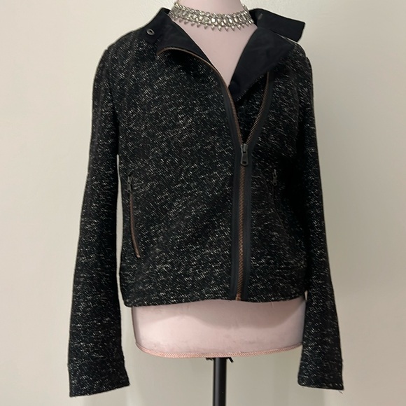 Gap black tweed jacket in size medium - Picture 1 of 5